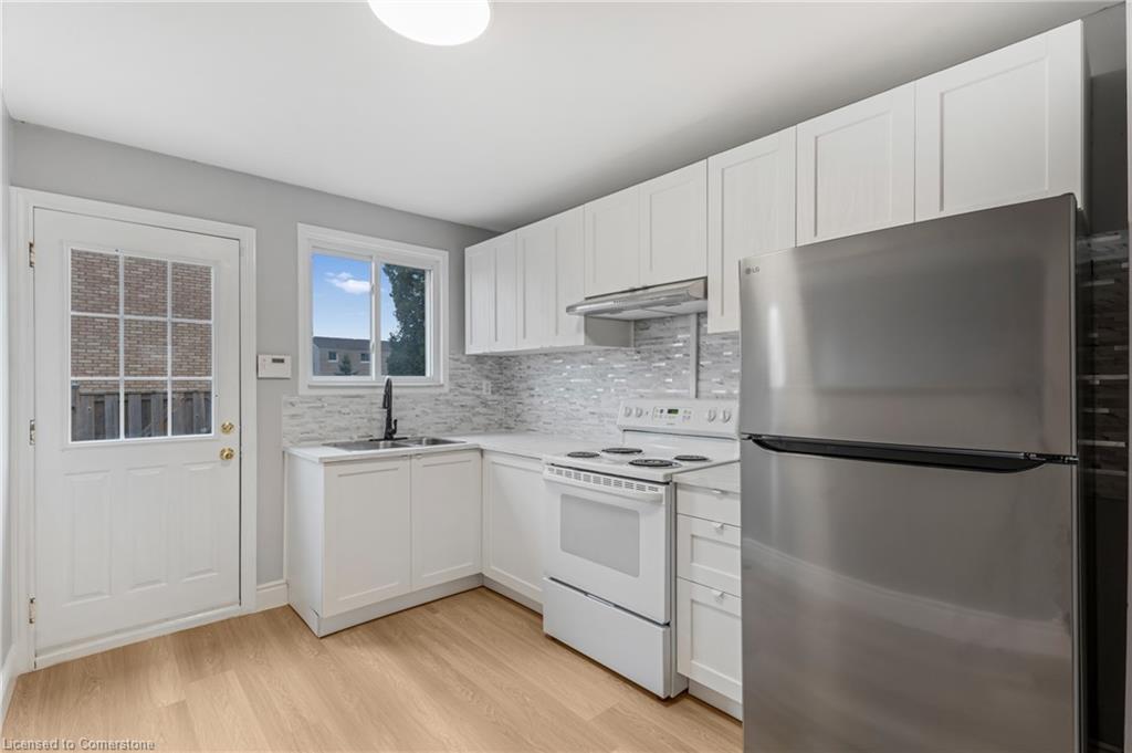 33-1350 Limeridge Road E Property Photo 4