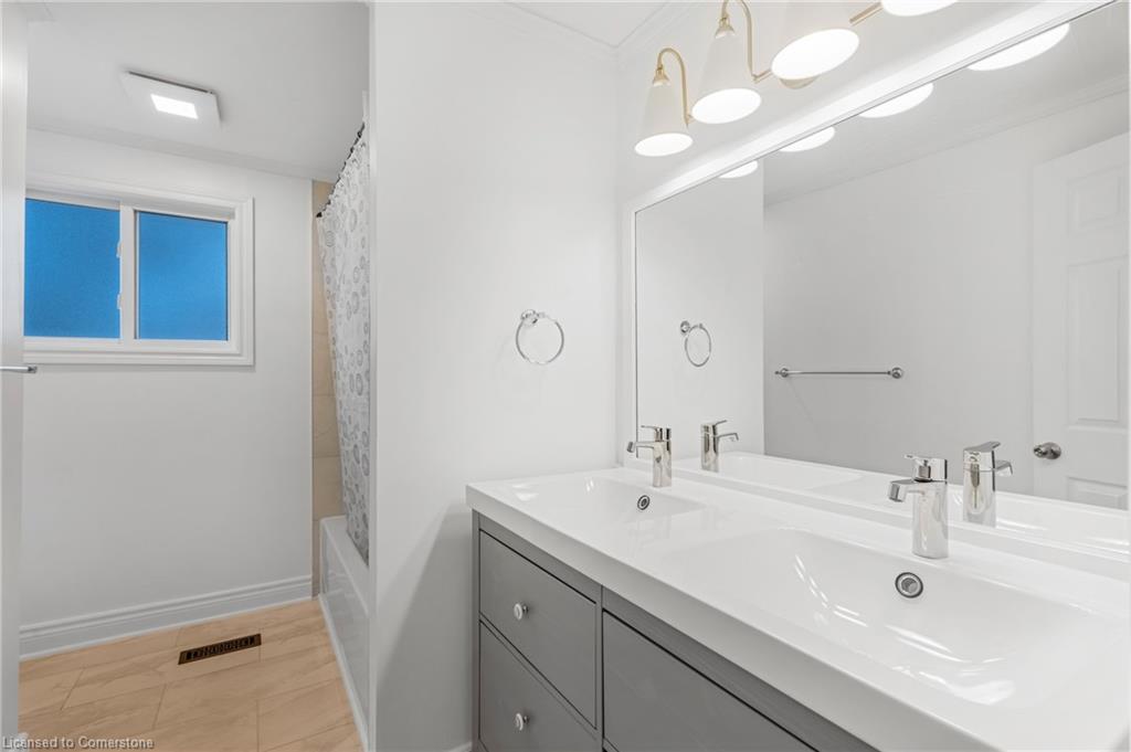 33-1350 Limeridge Road E Property Photo 18