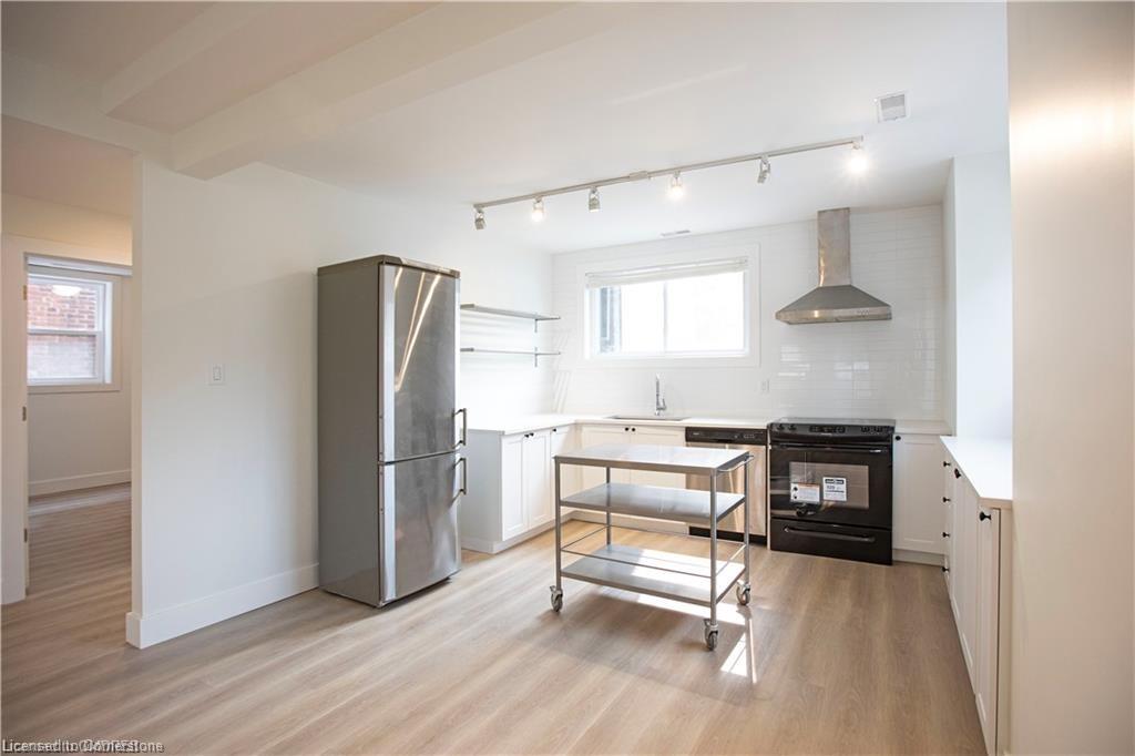 1-49 Fairleigh Avenue S Property Photo 4