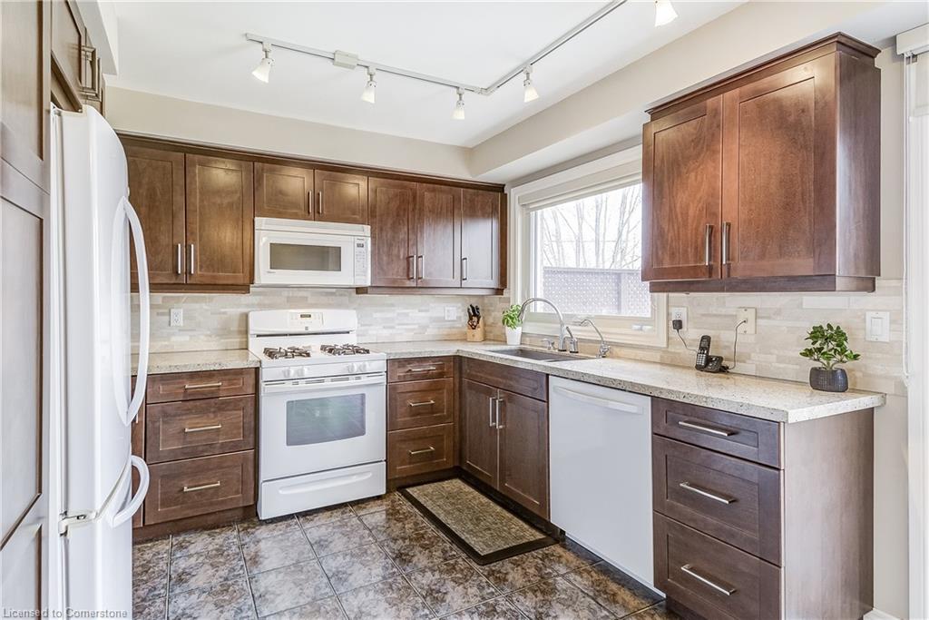 30 Kildonan Crescent Property Photo 11