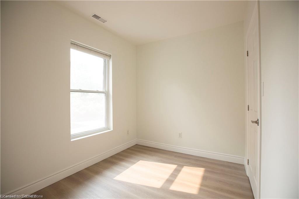 2-49 Fairleigh Avenue Property Photo 6
