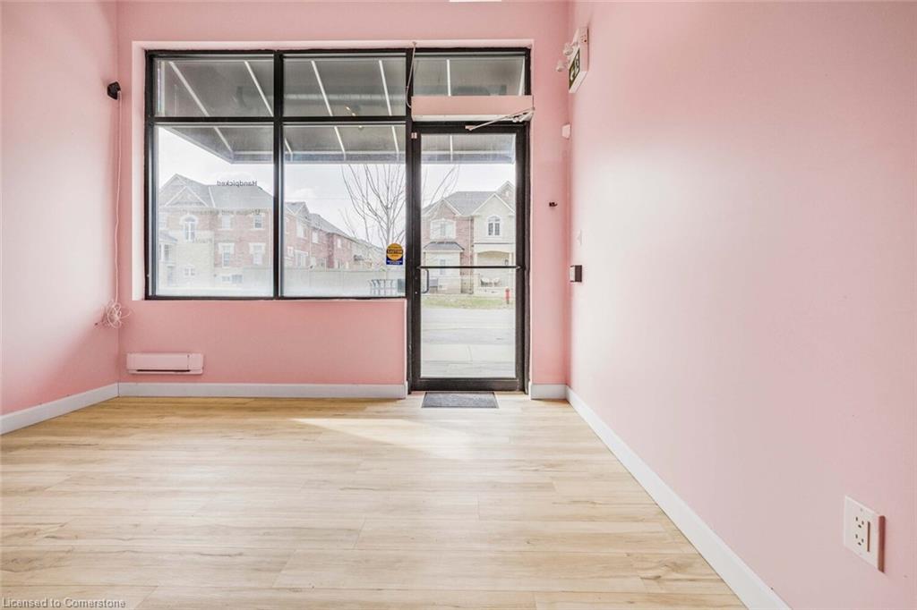 128 Burnhamthorpe Road East Property Photo 4
