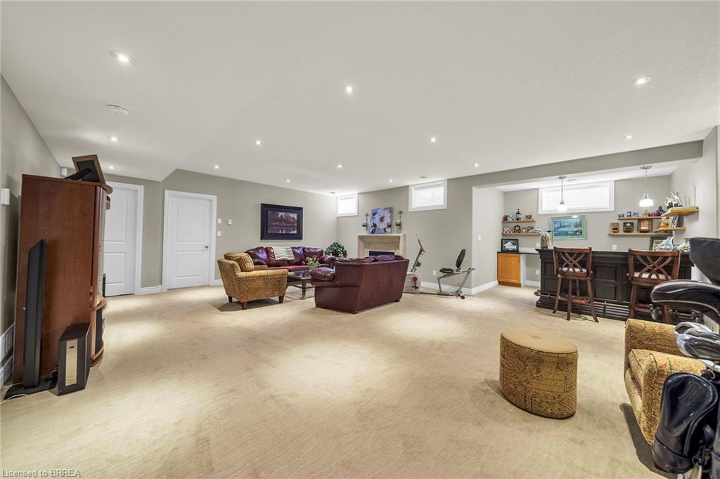 12 Ellington Place Property Photo 27