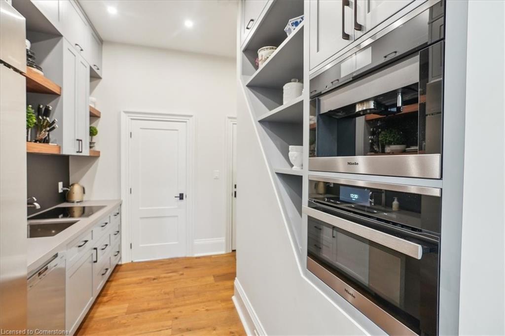 524 Locust Street Property Photo 12