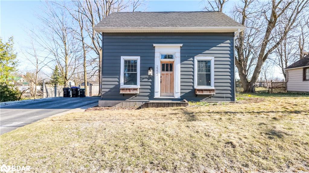 2223 Victoria Street W Property Photo