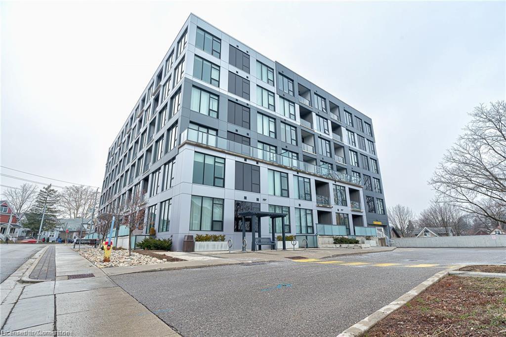 615-690 King Street W Property Photo