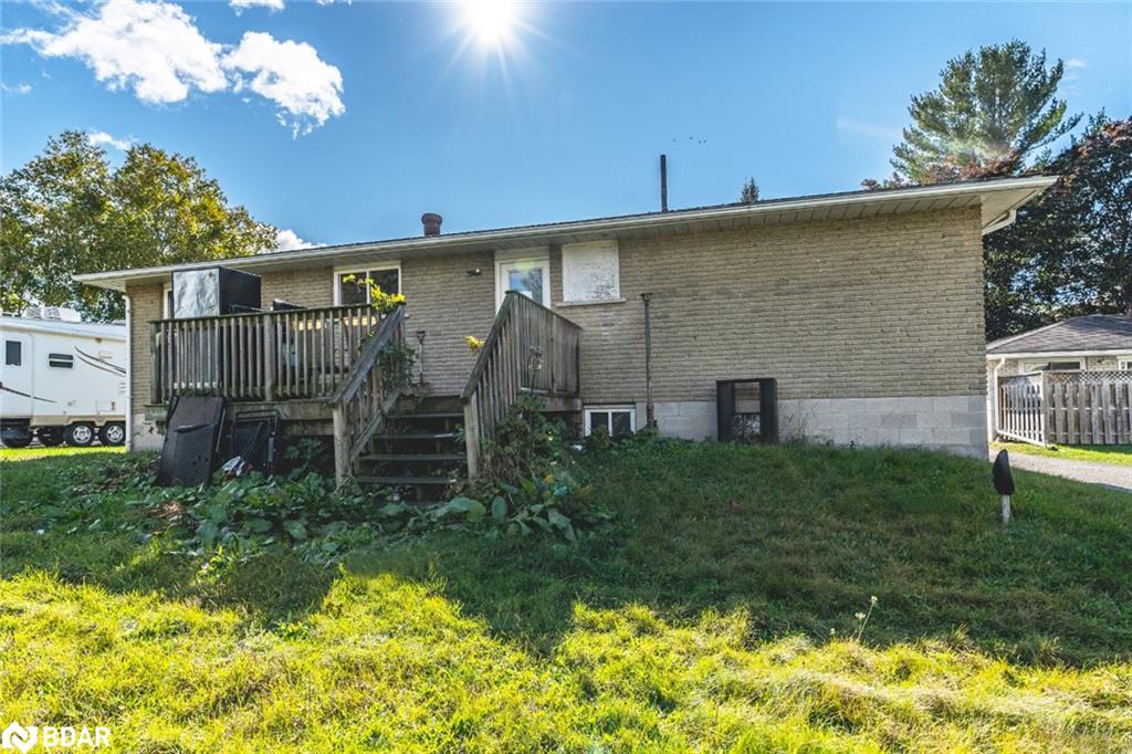 221 Phillips Street Property Photo 6