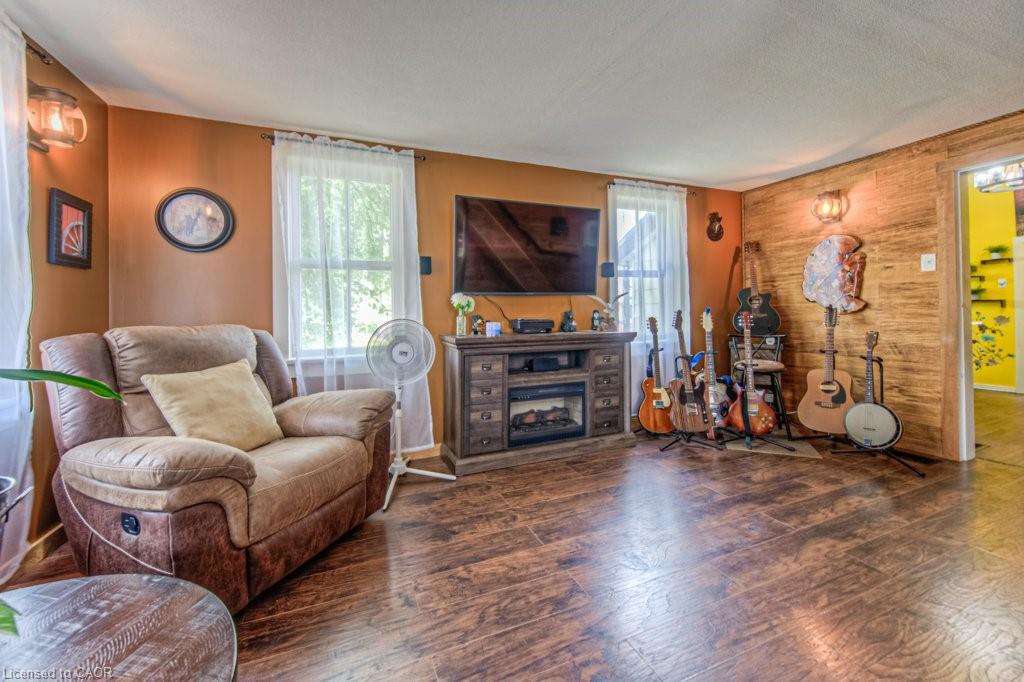5995 Deborah Glaister Line Property Photo 13