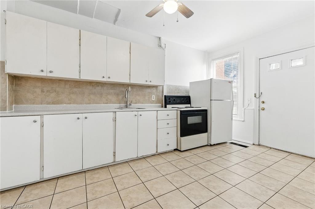694 Wilson Street Property Photo 5
