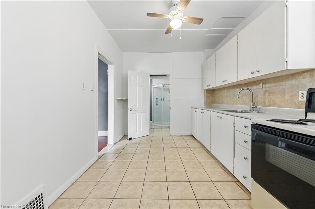 694 Wilson Street Property Photo 7