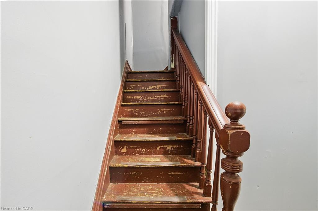 694 Wilson Street Property Photo 15