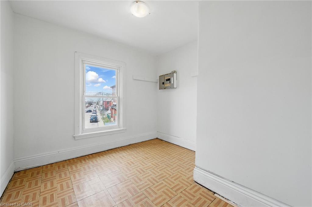 694 Wilson Street Property Photo 25