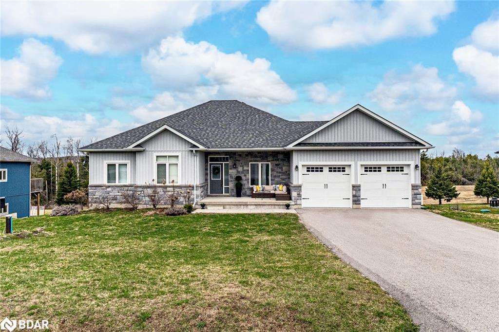1424 15/16 Sideroad E Property Photo