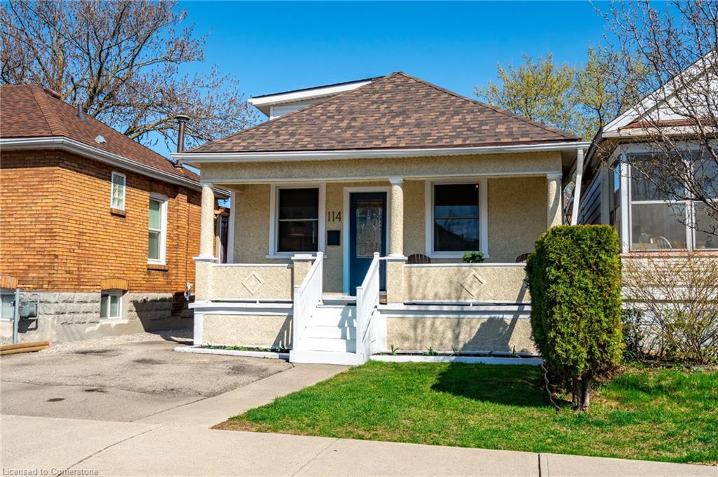114 London Street N Property Photo