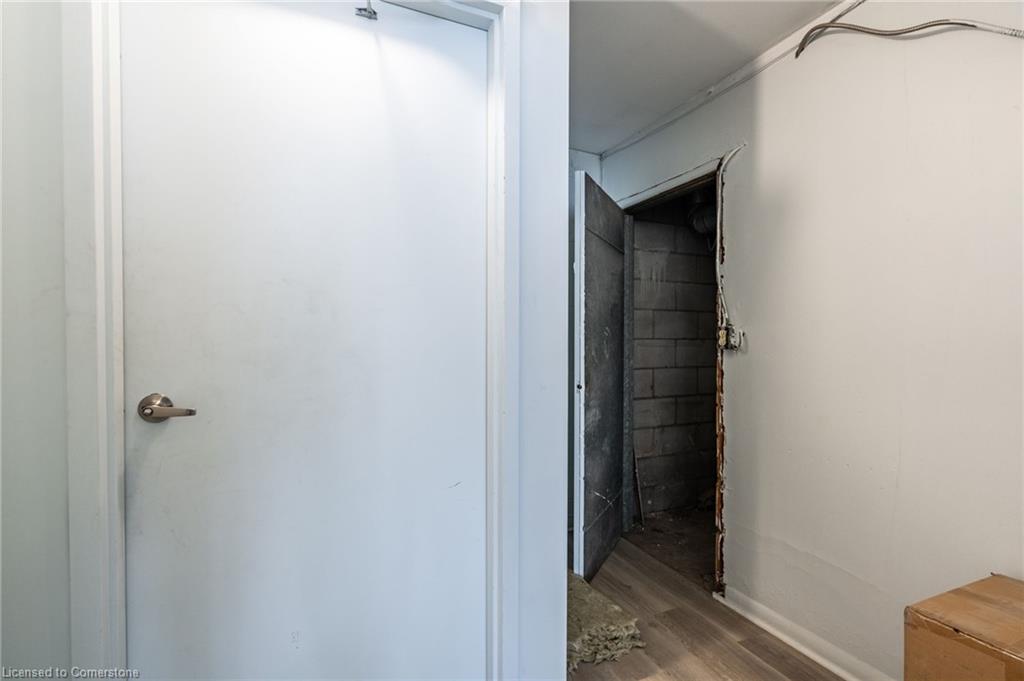 3-135 James Street Property Photo 17