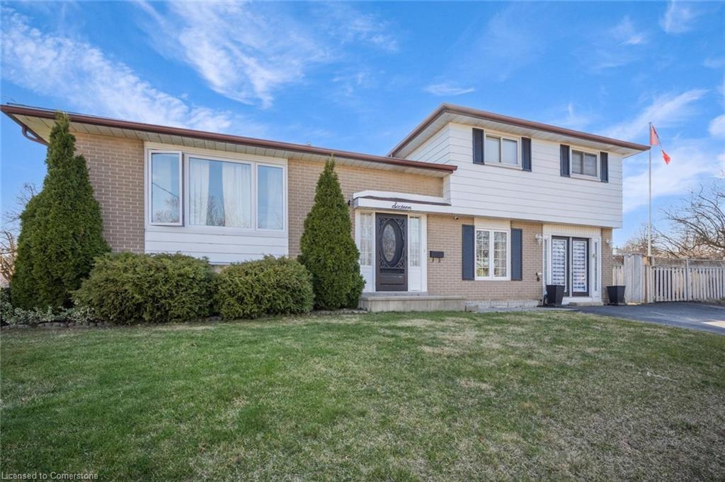 16 Irwin Crescent Property Photo