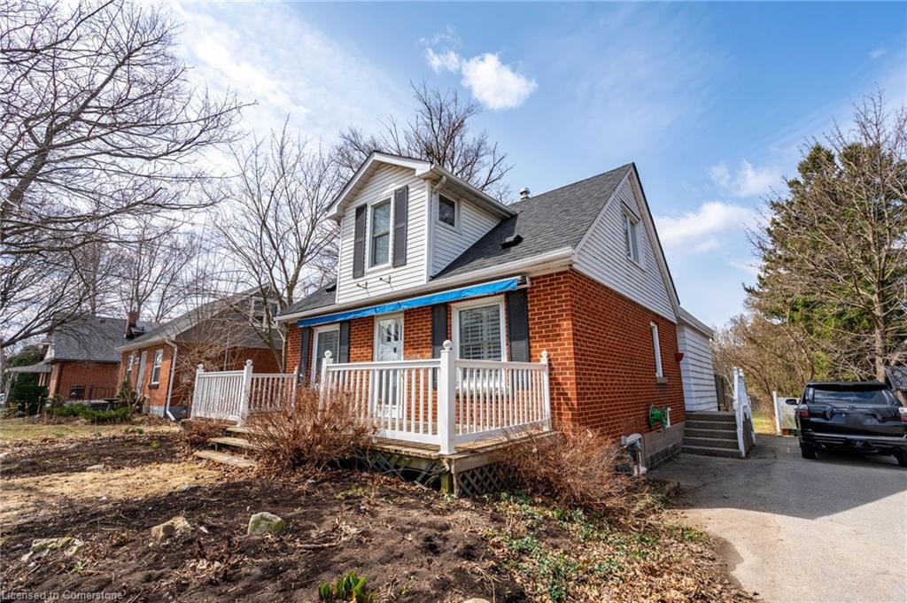 2806 Upper James Street Property Photo