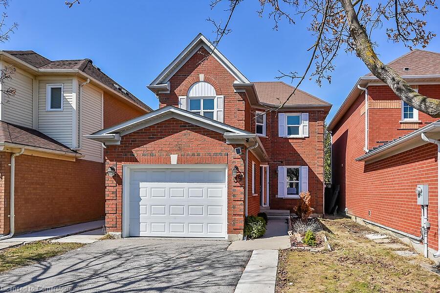 39 Blue Spruce Street Property Photo 2