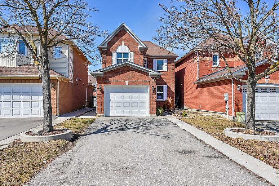39 Blue Spruce Street Property Photo 3
