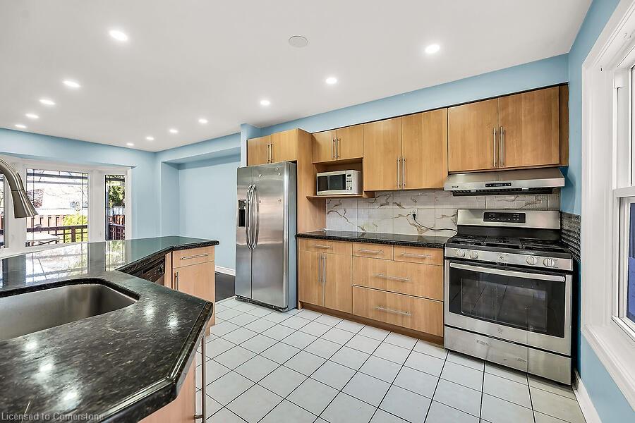 39 Blue Spruce Street Property Photo 6