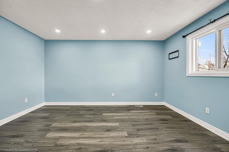 39 Blue Spruce Street Property Photo 21