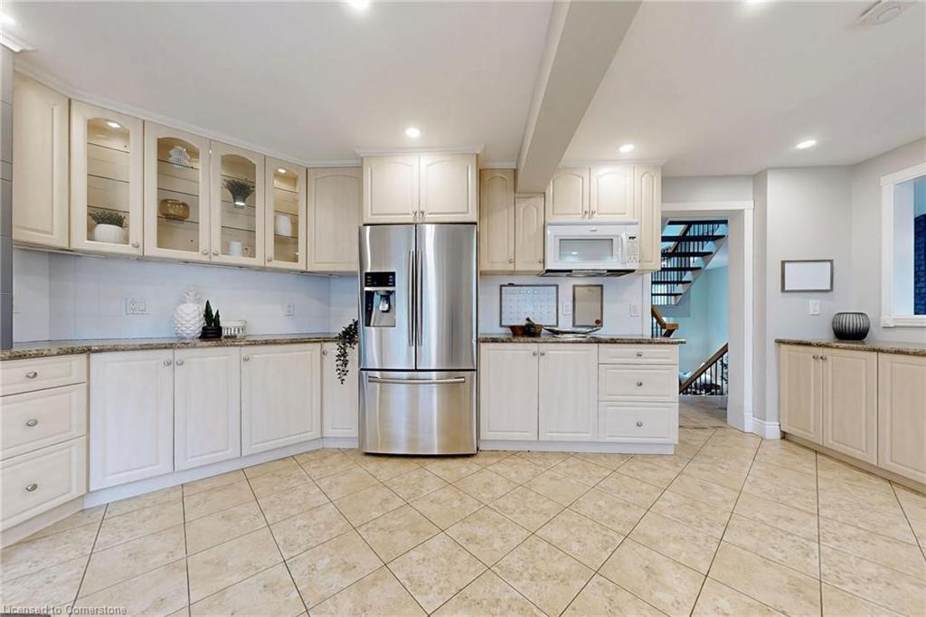 2368 Cavendish Drive Property Photo 15