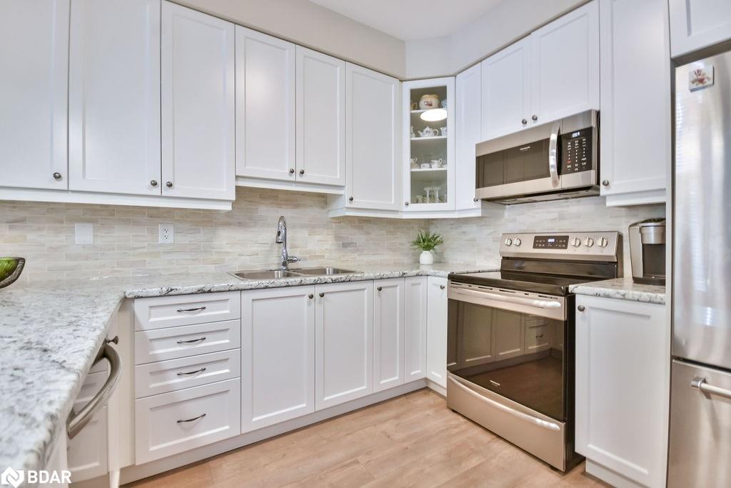 19 Leannes Way Property Photo 12