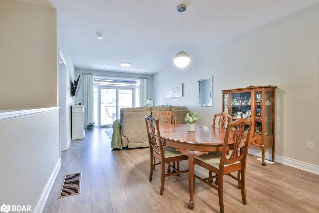 19 Leannes Way Property Photo 15
