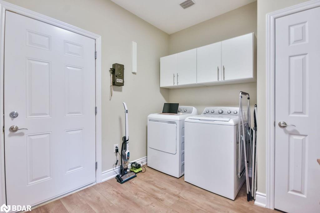 19 Leannes Way Property Photo 23