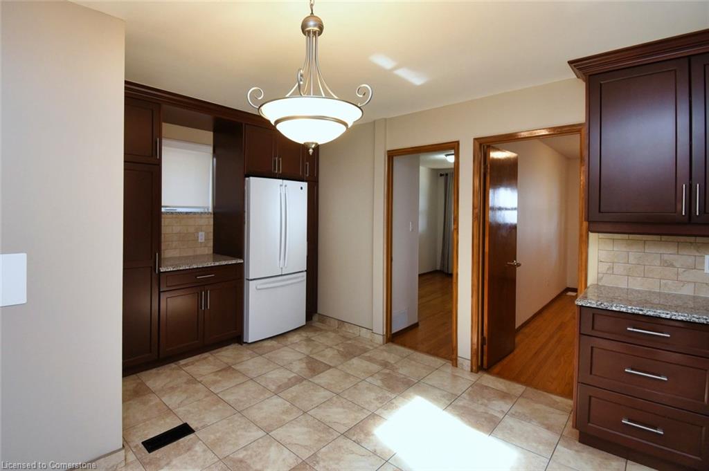 19 Victoria Terrace Property Photo 16