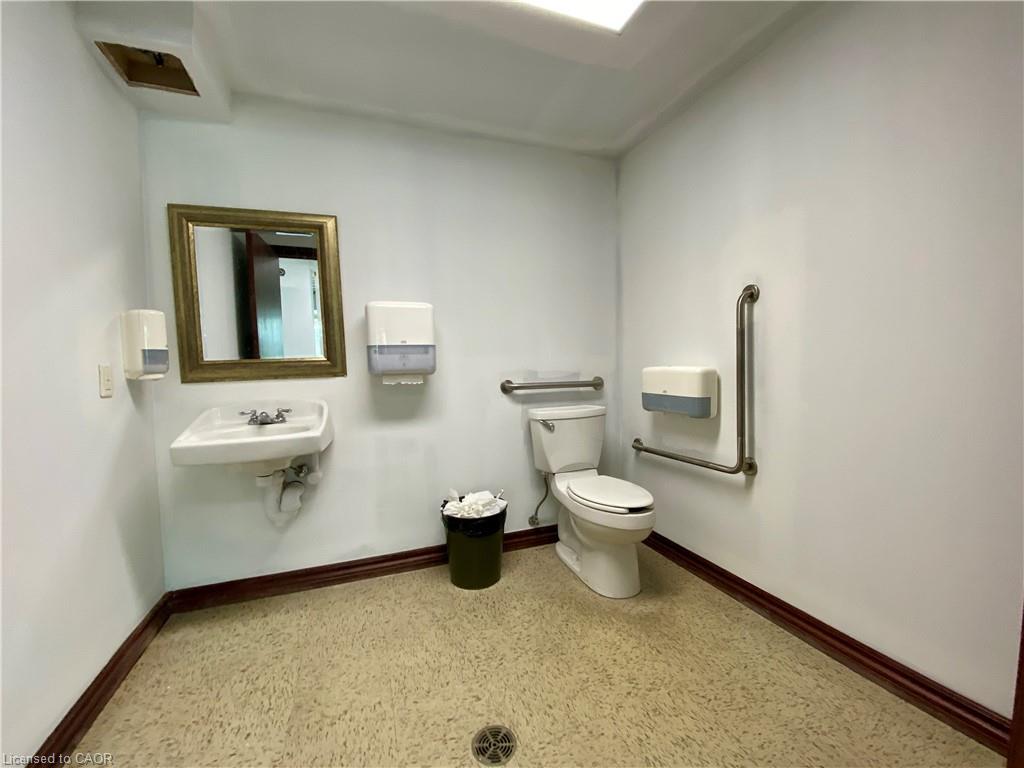 G300-1 Hunter Street E Property Photo 7