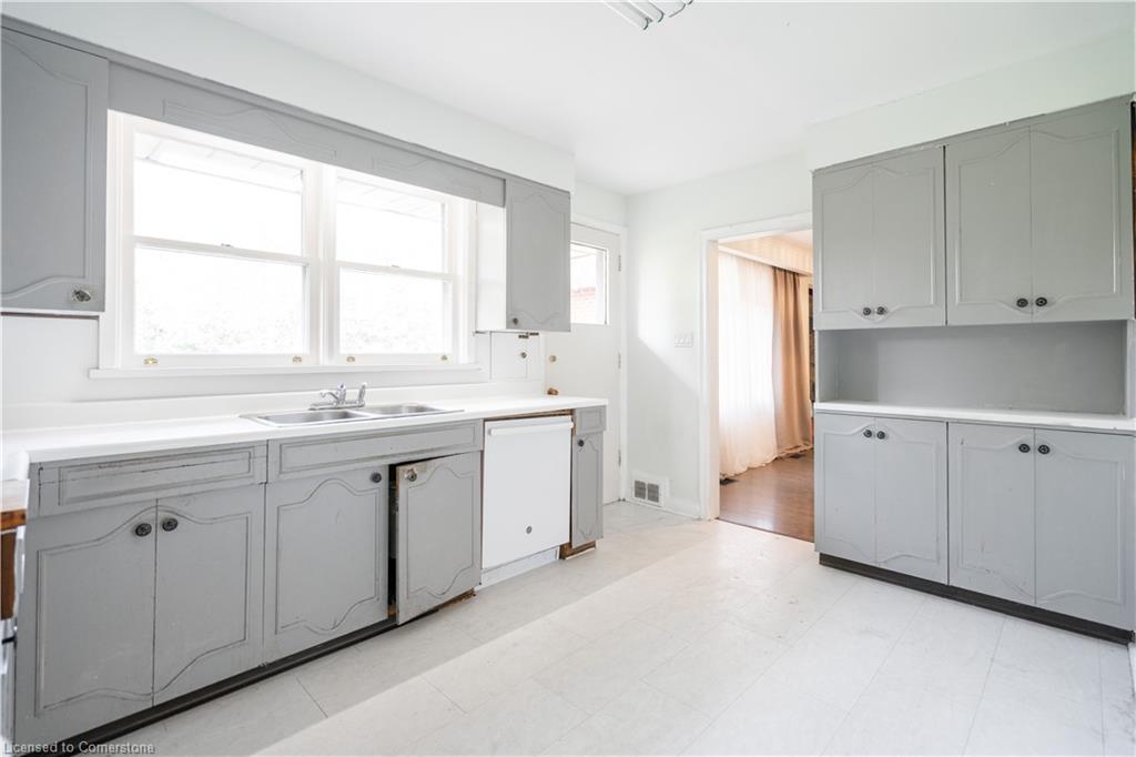 39 Farningham Crescent Property Photo 14
