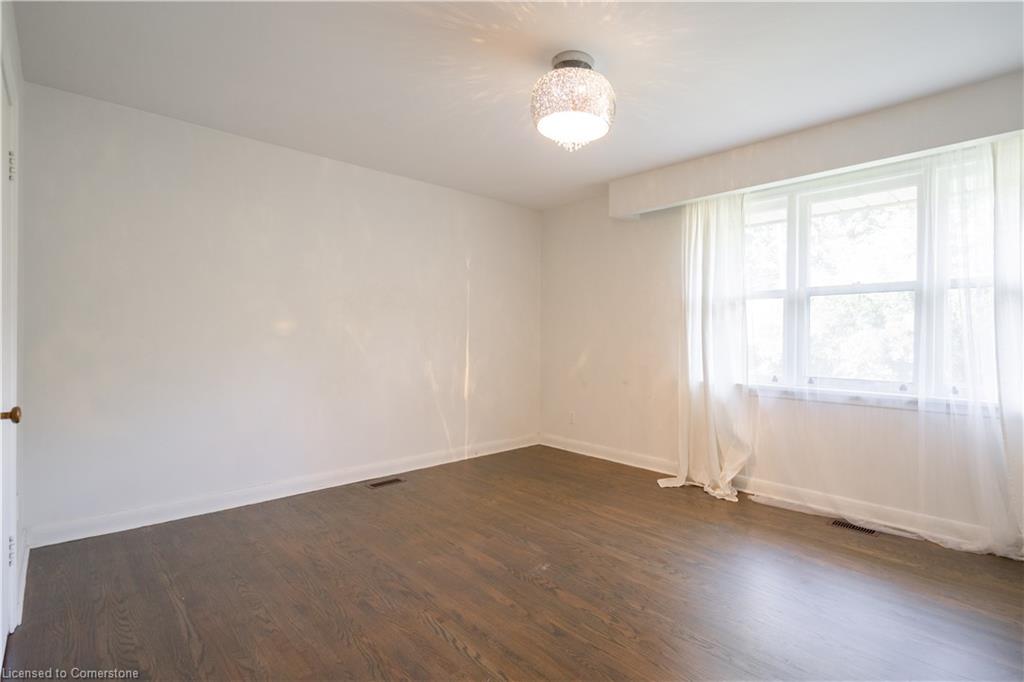 39 Farningham Crescent Property Photo 15