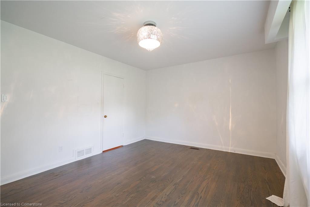 39 Farningham Crescent Property Photo 16