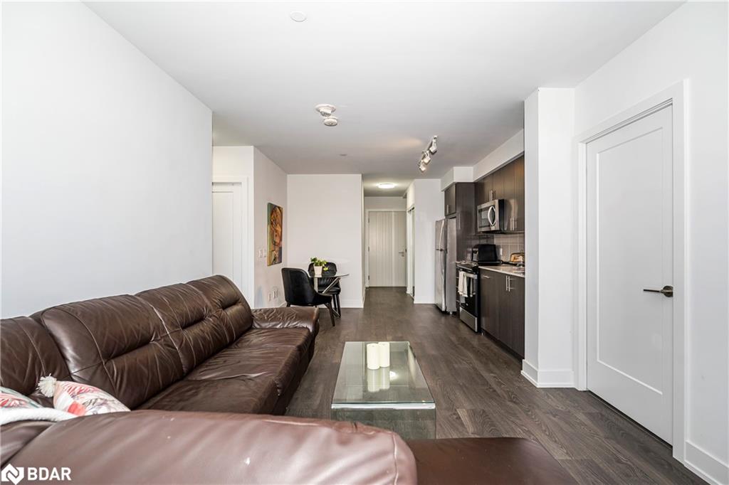 718-2550 Simcoe Street North Street Property Photo 8