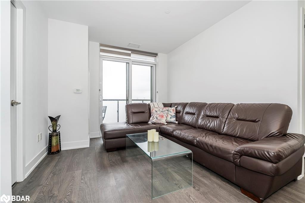 718-2550 Simcoe Street North Street Property Photo 10