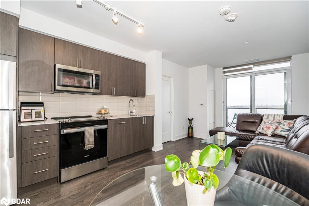 718-2550 Simcoe Street North Street Property Photo 15