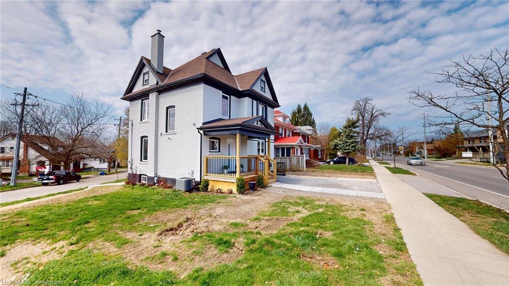 204 Queenston Street Property Photo 23