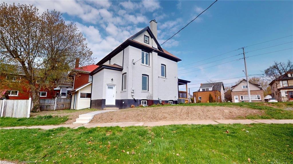 204 Queenston Street Property Photo 24