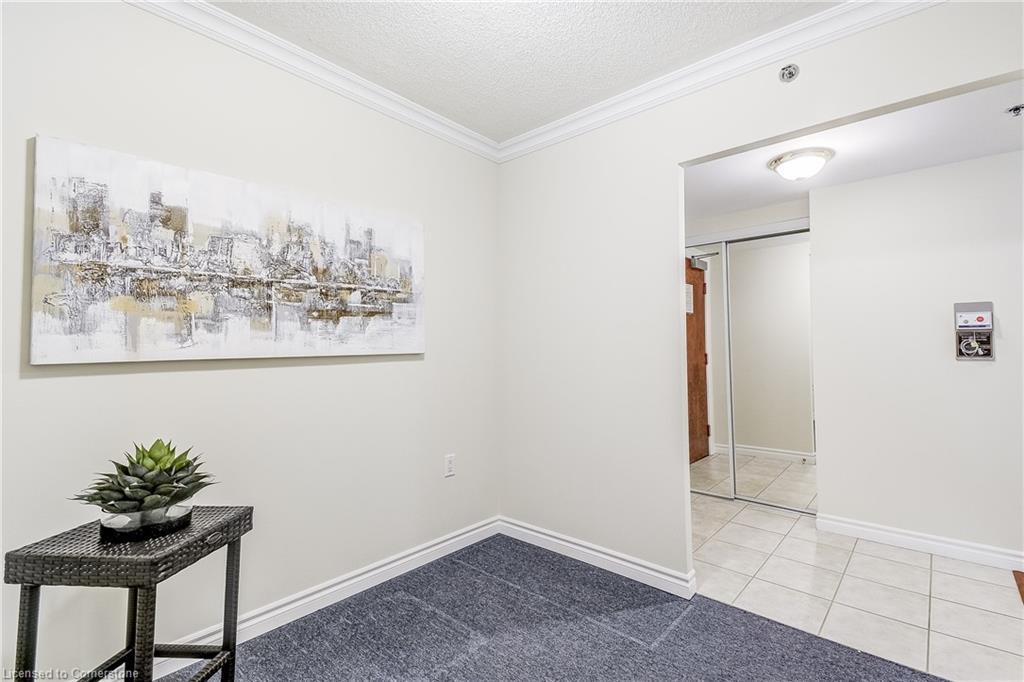 1308-100 Burloak Drive Property Photo 6