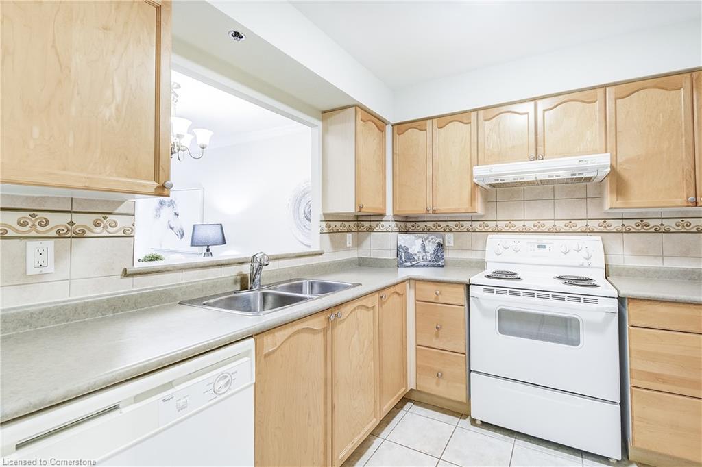 1308-100 Burloak Drive Property Photo 8