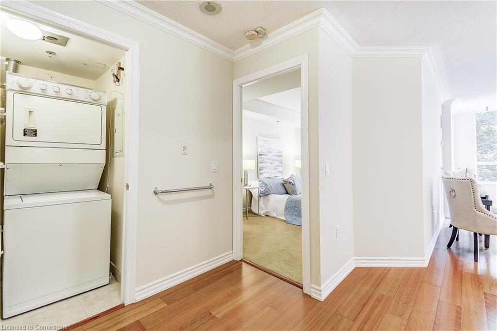 1308-100 Burloak Drive Property Photo 30