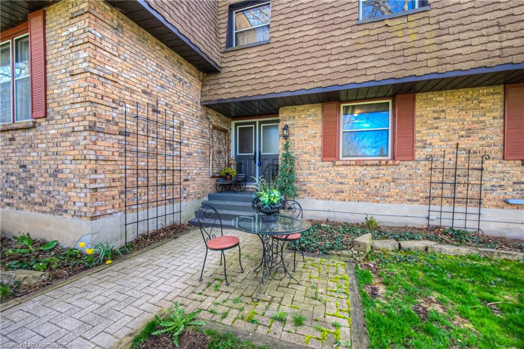 7 Squire Court Property Photo 2