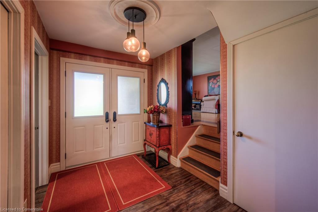 7 Squire Court Property Photo 4