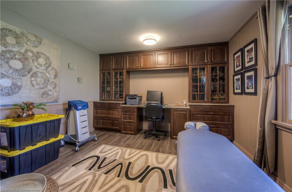 7 Squire Court Property Photo 6