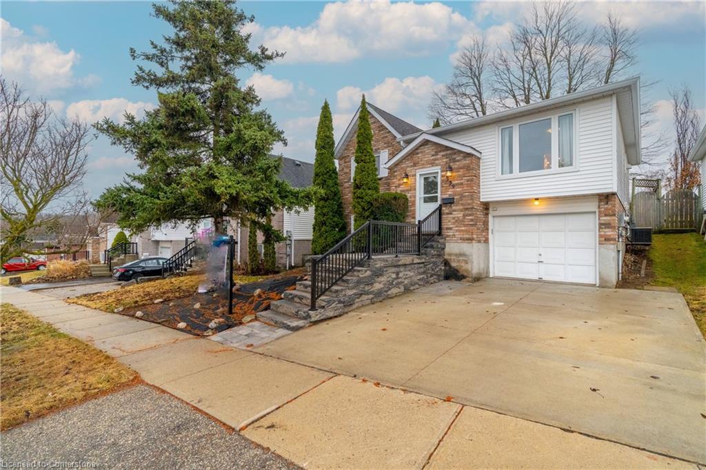 339 Misty Crescent Property Photo