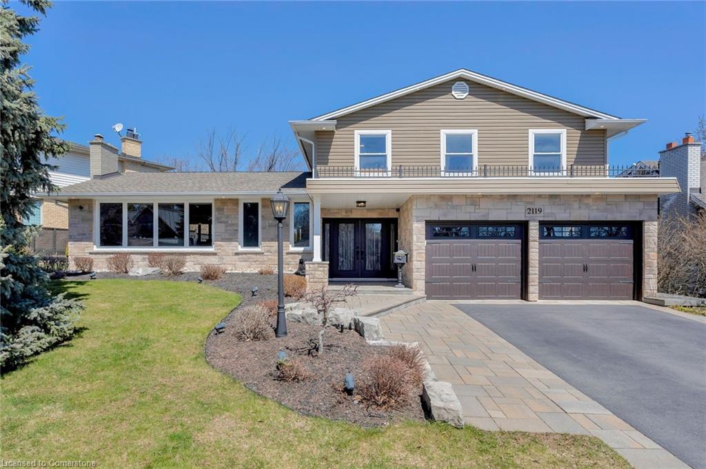 2119 Agincourt Crescent Property Photo