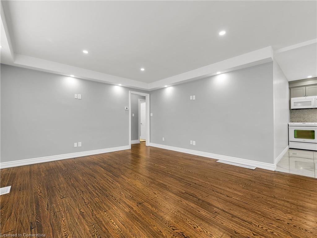 54 Duncombe Drive Property Photo 13
