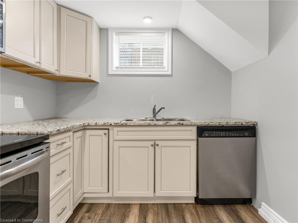 54 Duncombe Drive Property Photo 28
