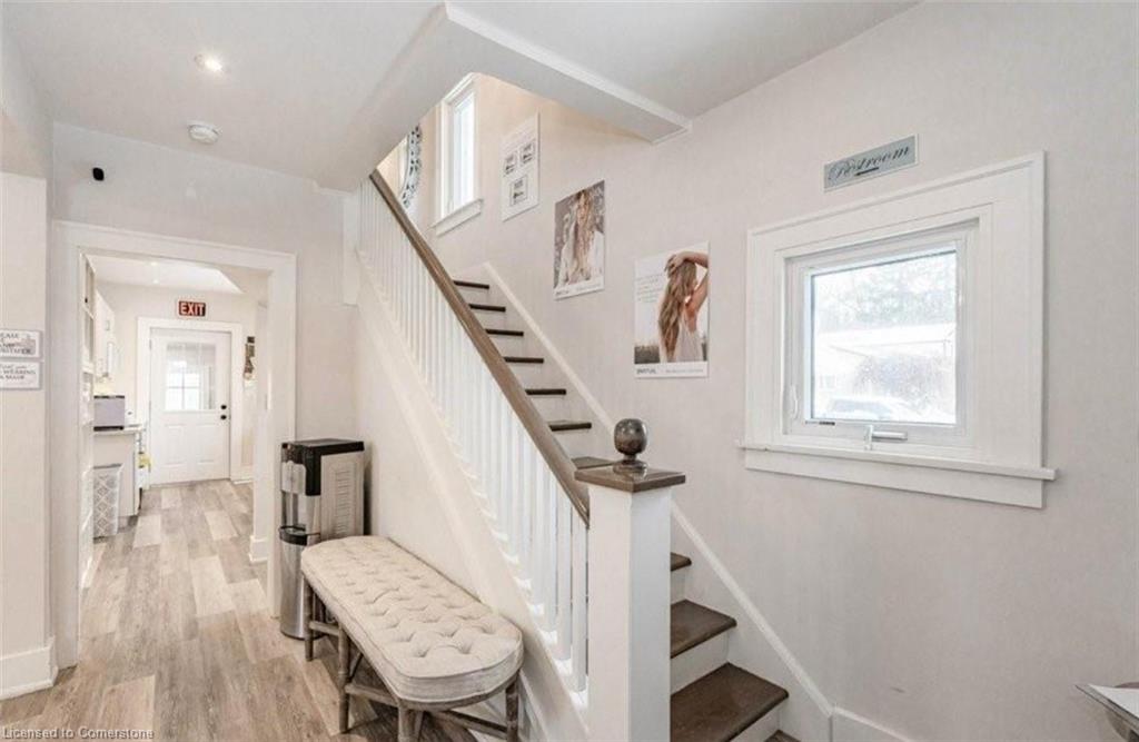 40 Brock Road S Property Photo 6
